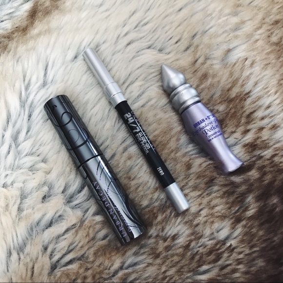 Urban Decay Other - 🆕 Urban Decay Mini Essentials Collection